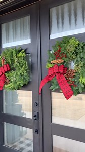 The smell of Christmas, delivered straight to your door! 📸: House of Rad https://lynchcreekwreaths.com/products/heartland-home | Lynch Creek Wreaths
