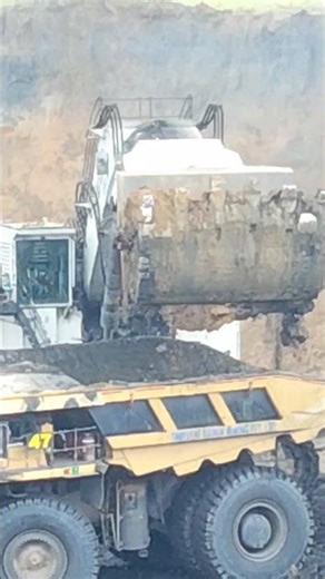 Excavator: Zero Emissions, Maximum Power