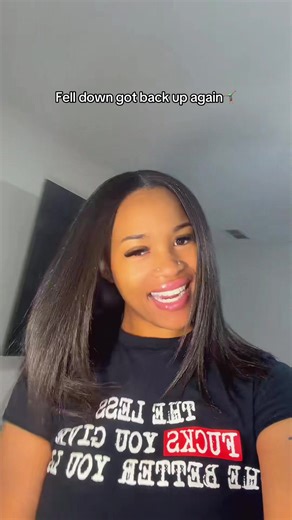 Come thru silk press🤣💅🏽🤸🏽‍♀️ #flippat