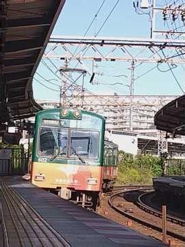 京阪 石山坂本線 600形 601−602編成 京都光華大学ラッピング車 坂本比叡山口行き 京阪膳所駅 #鉄道 #電車 #京阪電車 #ラッピング #train #railway