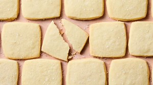 These Buttery Shortbread Cookies Won't Last 10 Minutes In Your House
