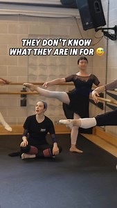 ADULT DANCERS DURING MY ADAGE✨👇😅 Whether I am sitting under someone’s leg, fixing their alignment or screaming to the whole room, adage is one of my favourite must do exercises to build strength. MY BWI ADULTS KNOW 😅 —— BALLET WITH ISABELLA Your Secret weapon to excellence Classes, Courses, Plans, Intensives ——- #arabesque #balletcoach #ballet #worldwideballet #vaganova #ballettips #balletlessons #balletteacher #balletlessons #balletwithisabella #arabesque #worldwideballet #mindset #dontdoubt