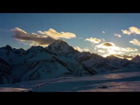 AI Generated Mountain Range Timelapse – Cinematic HD Stock Footage Loop