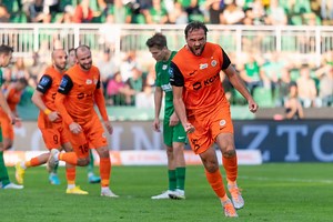 Cztery gole i pudło sezonu w Grodzisku Wlkp. Cios za cios w meczu Warty z Zagłębiem