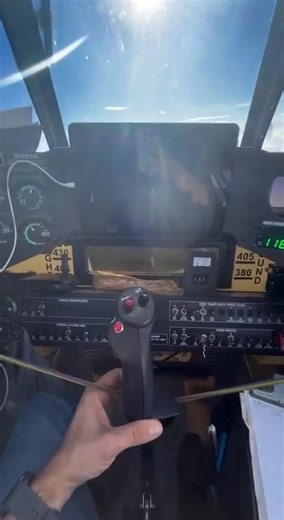 6.3K views · 147 reactions | Le pilote automatique a été inventé en 1912 Les gens avant 1912 : | Hanna Hanna | Facebook