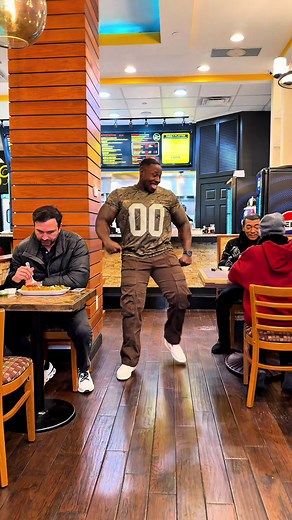 When you try delicious Persian food 🥘 @mamanjoonkitchen @Maman Joon Kitchen • 📍7101 Democracy Blvd #2702, Bethesda, MD 20817 • • • • #foodie #persianfood #restaurant #culture