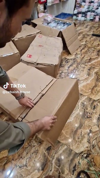 #fyp #foryou #trending #abdulahad #ladies #ladies #2024 #zebaish #tiktok #foryoupage #totebags #crossbodybag