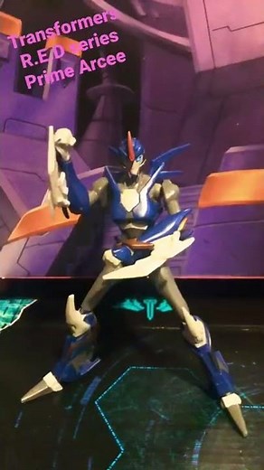 Transformers Prime RED Series Arcee (Review)