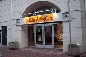 Cafe Offers Creative Cakes