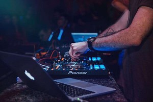DJ Français : le top de la french touch ! | Linkaband ©