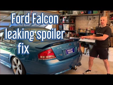 Ford Falcon - fixing the water leak from the boot spoiler
