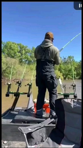 Gregory Blu put his 3rd fish in the boat today! LETS GO‼️ #4reelfishing #bluecatfish #fishing #letemgoletemgrow | 4REEL Fishing
