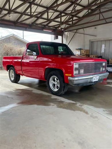 1987 Chevrolet Silverado [Before & After] #automobile #classic #red #custom