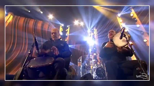 2.7M views · 77K reactions | "اللي صانك بتجافيه واللي خانك بتناديه والله امرك شيء غريب شيء غريب، شيء عجيب" #جورج_وسوف #شيئ_غريب #جدة_2021 | Georges Wassouf - جورج وسوف | Facebook