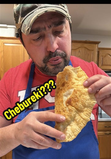 Homemade chebureki with juicy meat filling 🤤 #chebureki #usa #greece🇬🇷 #recipe #cheburekirecipe