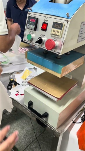 How to press silicon heat transfer label on fabric #silicone #heatransfer