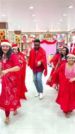 Enthokkeya ee nadakkunne 🤡