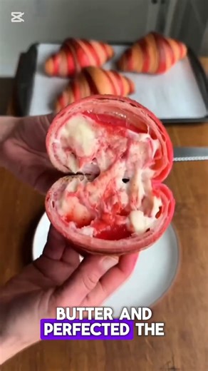 THE HISTORY OF THE CROISSANT🥐 #howitsmade #historia #croissant #trending #trendingshorts