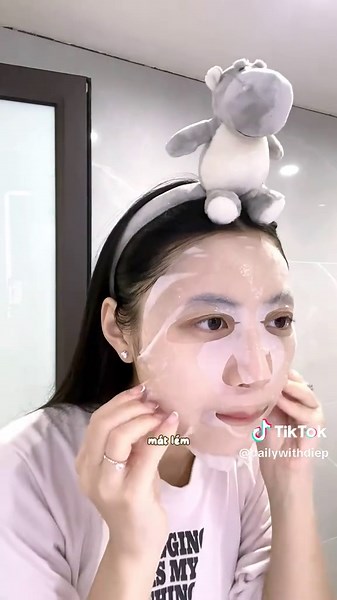 Skincare Routine: Daily Vlog Insights