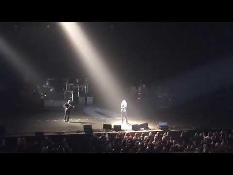 Miley Cyrus - Landslide, at Music Cares 2018