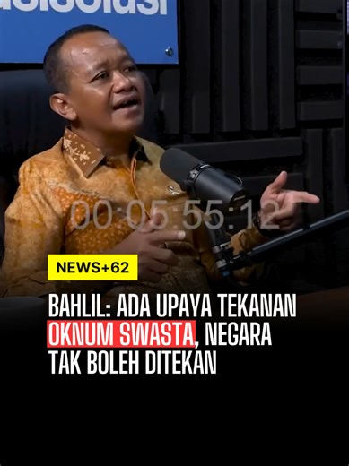 Menteri ESDM Bahlil Lahadalia mengungkap adanya oknum badan usaha swasta yang mencoba memengaruhi kebijakan pemerintah melalui tekanan opini publik. Bahlil menegaskan, dalam pembahasan pengadaan energi pemerintah telah membuka ruang kerja sama secara business to business dengan prinsip open book, kualitas terjamin, dan tidak saling merugikan. Ia menyebut kesepakatan awal telah dicapai dengan melibatkan Pertamina, namun pascaproses tersebut muncul upaya tekanan melalui media sosial yang diarahkan