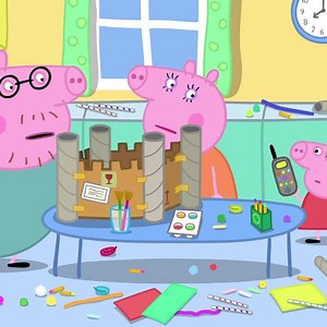 When their craft project becomes your own 😂 | Peppa Pig