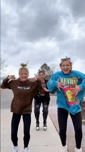 This dance is so fun!!❤️💕do you like to dance? #ninjakidztv #ninjafam #viral #dance #friendship