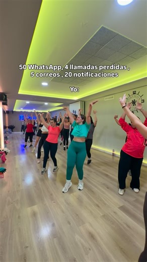 Sabrina Azocar on Instagram: "Lo siento, no me llames, yo te llamo 🤭 PD: ¿será que Bad Bunny, nos invita para la próxima presentación ? Próximas clases: Miércoles 11/02 - 20:00 Domingo 15/02 - 12:00 Para más información sobre las clases virtuales y presenciales, todo en mi página web : www.Movesbysabri.com ✨ #baile #clasesdebaile #bailemos"