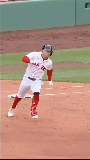 Alex Bregman INJURED on this play!