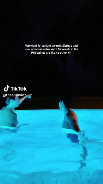 Twins night swim in Siargao Philippines 🇵🇭 #philippines #philippinestiktok #foreignerinphillipines #philippinestravel #siargao #siargaoisland #fyp #twins