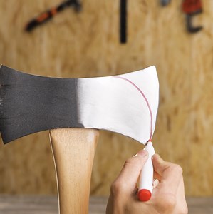 Jaw-dripping eagle scarecrow created using old axe & building foam! | Green Bean