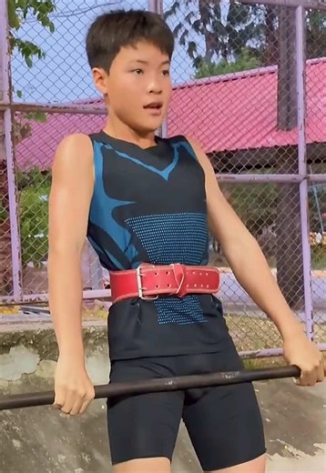 男子中学生の筋トレ・重量挙げ入門（安全に筋肉をつける方法）