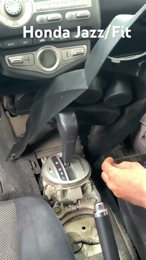 Honda Jazz/Fit, change fuel filter