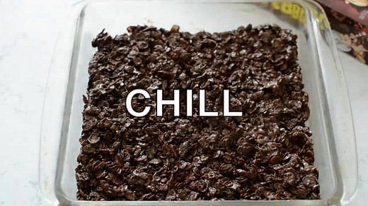 NEW!! I turned Cocoa Pebbles into a CRUST and added no-bake peanut butter cheesecake!! http://www.crazyforcrust.com/2016/08/peanut-butter-cocoa-pebbles-no-bake-dessert/ | CrazyforCrust