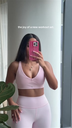 ok @Fabletics 😂 #gymoutfit #workoutset #haul | Gym Outfit