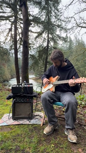 Sam Plecker on Instagram: "Baritone Boogie 🤠 Shout out to my friend / best Luther in the world @michael_karriker for converting this vintage Danelectro Bass into a six-string baritone. You all will be seeing/hearing much of this. #NewCharacterUnlocked #danelectro #baritone #guitar #echoplex"