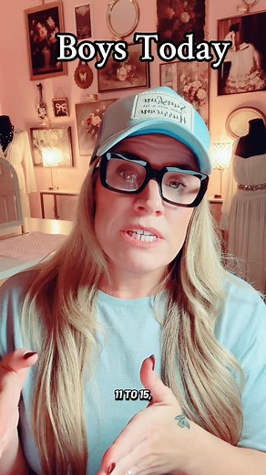 A new report just found that over half of boys believe they have it harder than girls… and a full 32% said women’s rights aren’t important. That’s not “boys being bad.” That’s boys being lost. Girls are building community, healing, celebrating each other, and evolving at lightning speed. Boys are watching all of that and feeling left behind — and that insecurity is getting twisted into resentment. This isn’t masculinity vs. femininity. It’s evolution vs. stagnation. And evolution always wins. Bo