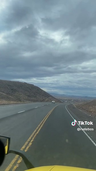 Exploring Stunning Mountain Views in Fernley, Nevada