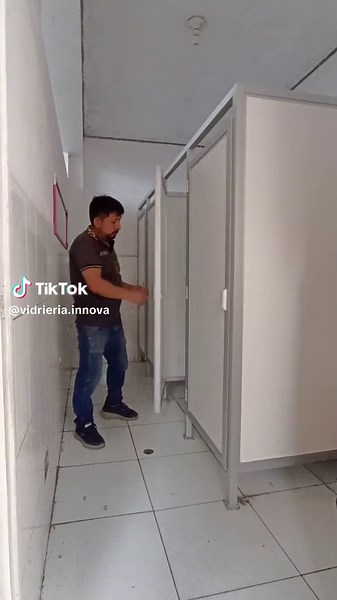 Diseño y Remodelación de Baños: Fotos del Proceso y Resultados Finales