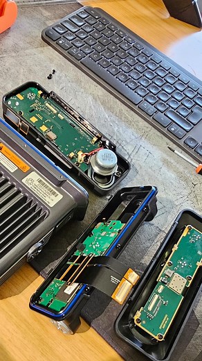 Here’s how a Hytera HM785VG radio and wireless Bluetooth mic setup looks after a remote face kit install and firmware upgrade. 📶🎙️ We’re showing you the pairing process and how everything works together for a clean, wireless comms solution. #hytera #mtech #twowayradios #4x4 #m_tech_communications | M Tech Communications