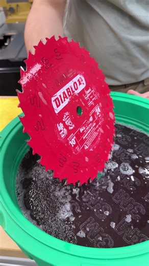 Burn marks and rough cuts don’t always mean a dull blade — it usually means a dirty one. The BladeClean Blade & Bit Cleaning System removes pitch and resin buildup fast, restoring clean, smooth cutting performance in minutes. 🧼 Clean blades. Better cuts. Longer tool life. #Microjig #BladeClean #WoodworkingTools #SawBlade #RouterBits
