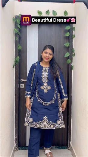 Such a beautiful dress, oh my god😍 #kitchensutrabyprajakta #ytshorts #shorts