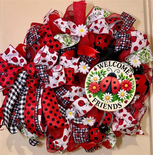 Ladybug Welcome Wreath, Welcome Door Hanger - Etsy