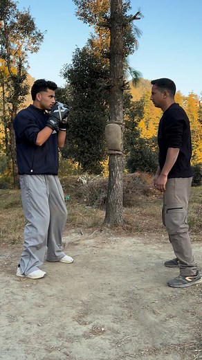 Wing Chun Selfdefense Technique Chain Punch #martialarts #muaythai #selfdefense #brucelee #kickboxing #karatetraining #kravmaga #wingchun | Fist of Monk