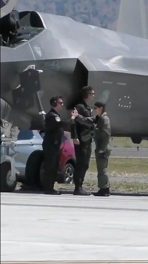 Epic F-35 Demo Pilot Ready to Start the Party #subscribe #military #aviation 🔥