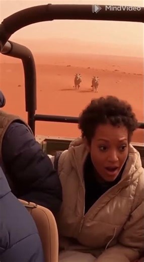 Tourists Attacked by Alien Beasts on Mars!!