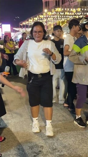 Walk Street Fun Night: Music and Dance Vibes