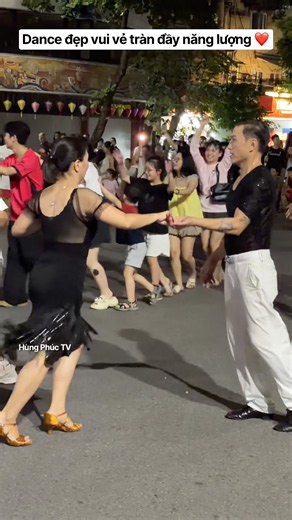 Dace đẹp happy❤️Đôi nhảy vàng trình diễn rất đẹp lan tỏa năng lượng ❤️#dance #giaitri #youtubeshorts