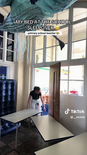 Primary School Teacher's Clever Table Air-Mattress Bed