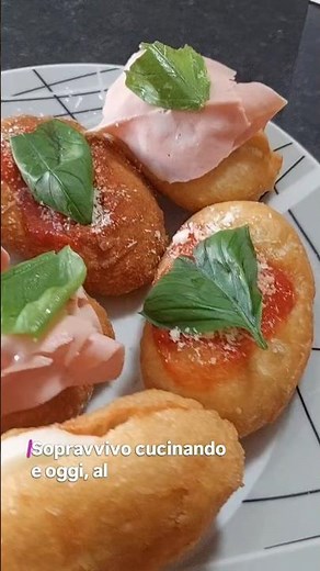 🍕 **Montanare napoletane | Pizza fritta semplice e irresistibile ❤️#ricettefacili #cucinanapoletana